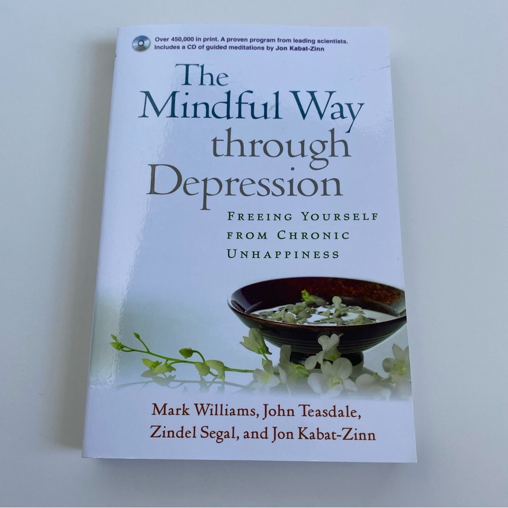 The Mindful Way through Depression by Mark Williams softcover book